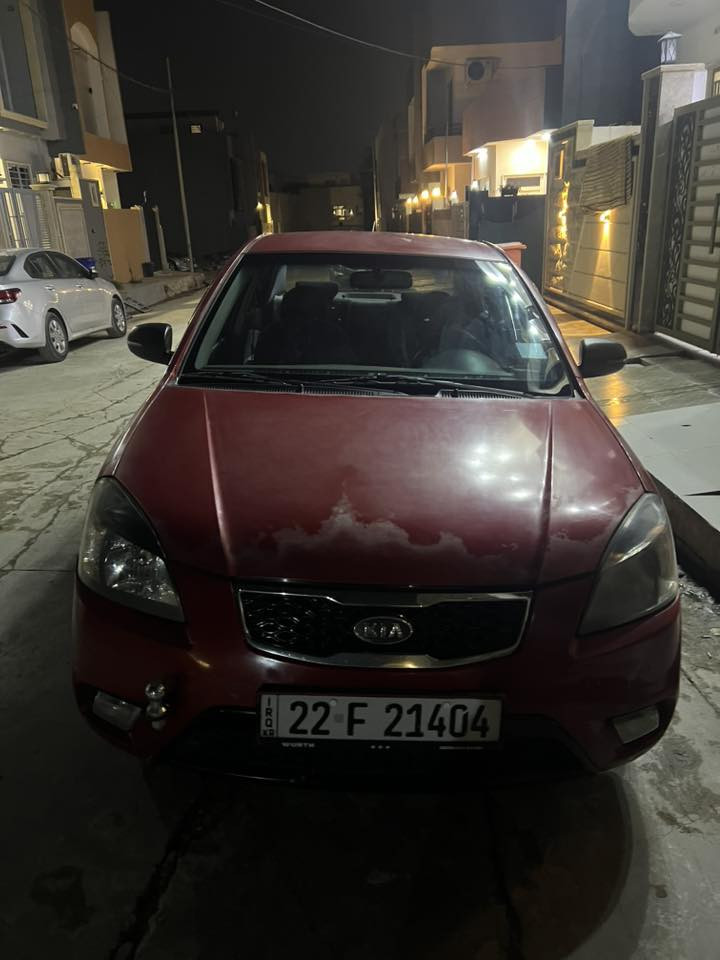 السلام عليكم بدون صبغ وبدون حادث 2011 كابون بانزين رقم اربيل سنويه الى2031 مكينه 1400 (***********)
