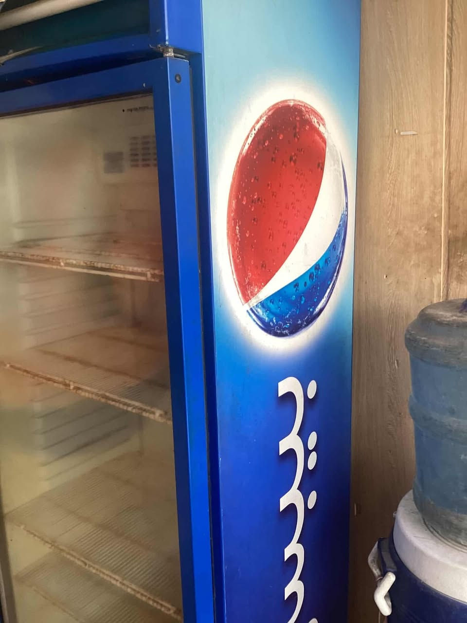 براد عامودي للبيع نضيف


**إذا كنت صاحب هذا الإعلان وتريد حذفه لأي سبب، رجاءا أرسل رسالة إلى الدعم الفني**