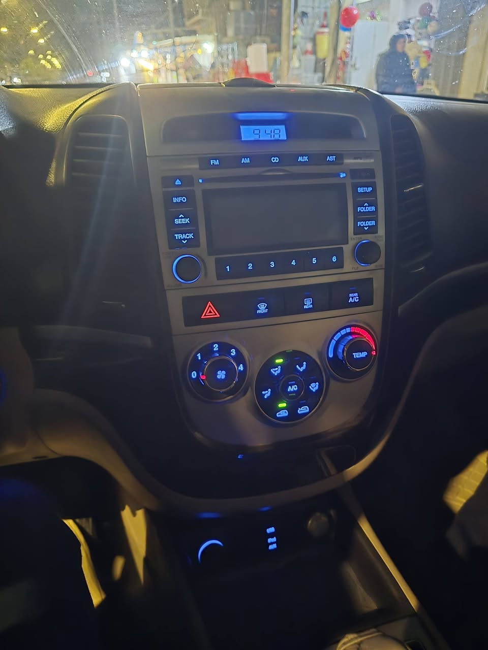 السلام عليكم
سنتافي للبيع2012 خليجي

محرك 6سلندر 3500 

نضيفة سونار حديث مكانات صبغ موضحه بالسونار.                                      بدون دواخل 

رقم بغداد 
بصمه  
مري شفط 

كرسي كهرباء ..  

ثلاجه بالجكمجه

7 راكب

فور ويل 

3قطع تبريد 

تخم تاير  جديد  كلشي جاهز

السونار مرفق مع الصور 

مكان السيارة . .ديالى  بعقوبه

السعر  163

للاستفسار  الاتصال***********
