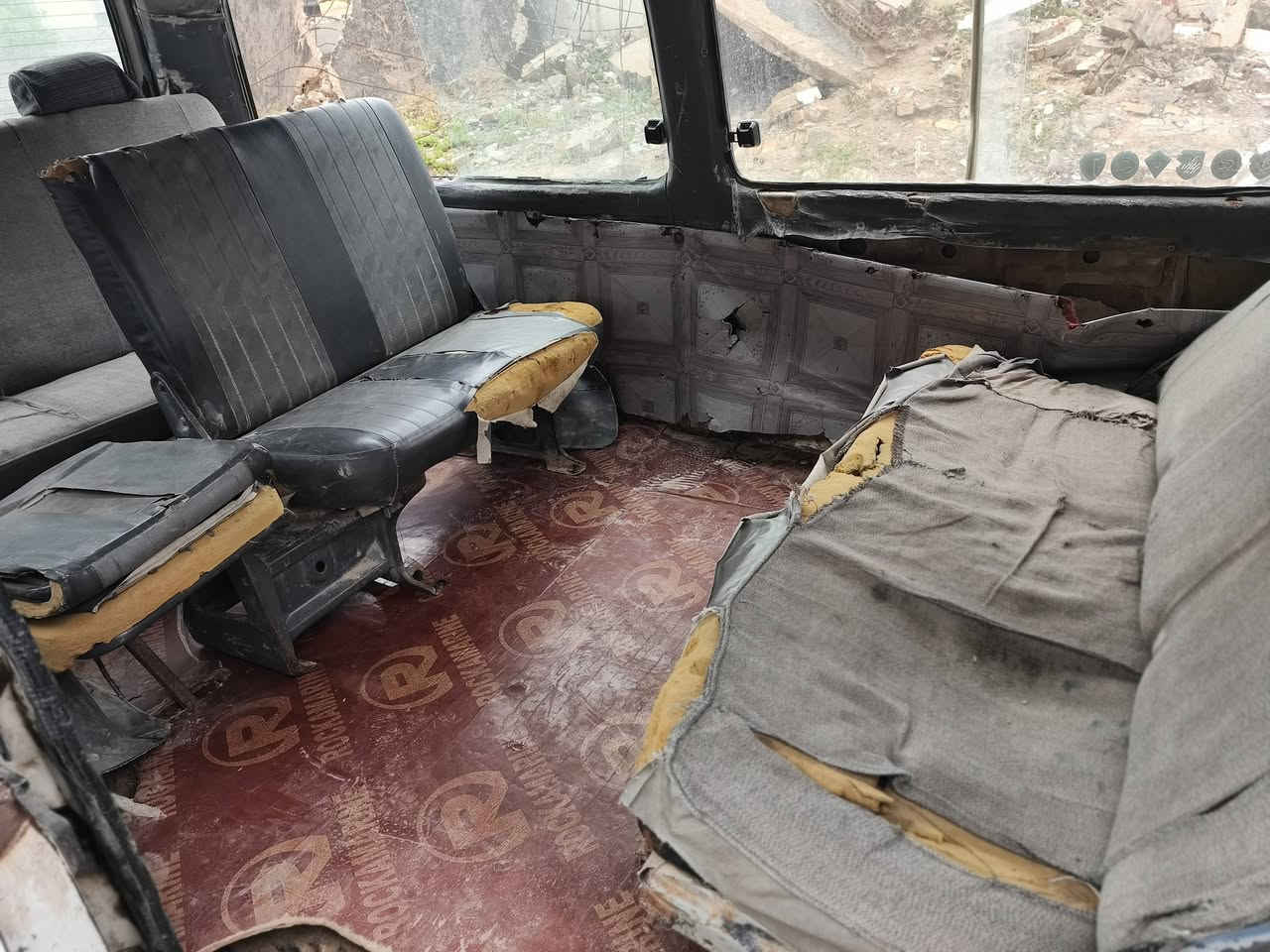 كيا بستا للبيع مديل 95 گير ومكينة وكسل كفاله سيارة بأسمي سنوية صاقطه صارله شهر السعر 17 مكينة بنگوو للاستفسار على هذاا الرقم ***********
