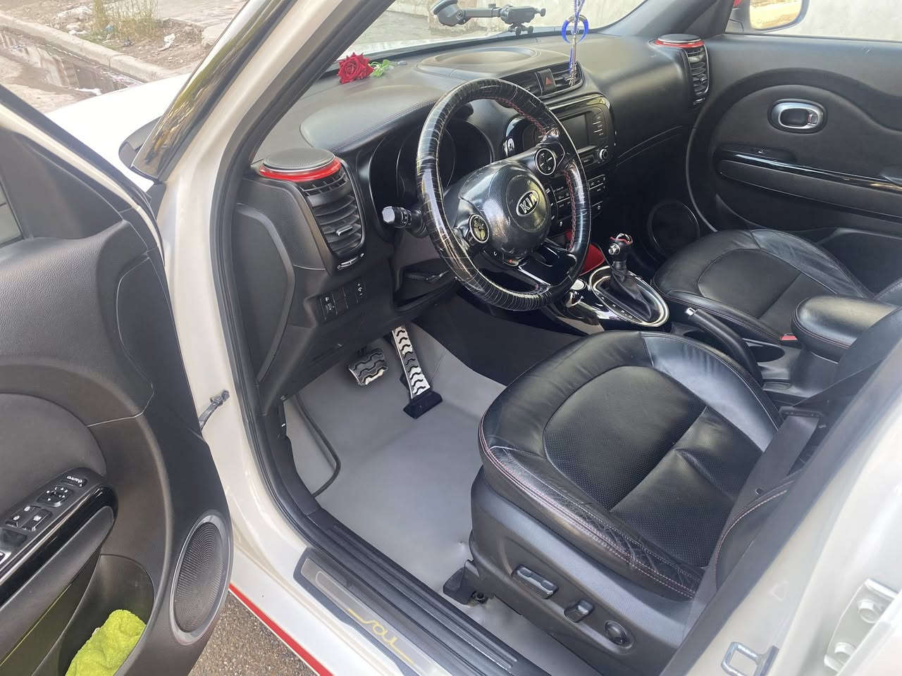 السلام عليكم  كيا صول فئه بلاص موديل ٢٠١٩  خليجي الشركه الدوليه مكفوله كفاله عامه فول مواصفات محرك ٢٠٠٠دوش 
بصمه
تحكم ستيرن
كشنات جلد
ثلاث انضمه قياده 
مانع انزلاق 
مري شفط
اشاير بلمري يعني فول فول فول مواصفات
الرقم سليمانيه وبأسمي ثاني يوم احولك 
مكاني بغداد 
السعر ١٦٠ وبيهه مجال 
رقم الهاتف ***********
