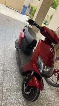 Yadea rn. 2026   مشتريها وكاله والعقد موجود   ست بطاريات كرافين حالها ...