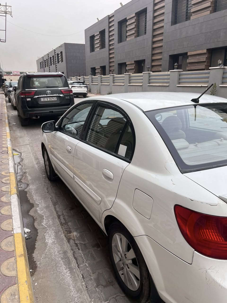 السلام عليكم
كيا ريو 2012 خليجي محرك 1400 ماشيه127 الف 
بيها صبغ جاملغ خلفي جهة السايق والدعامية الخلفية فقط الباقي مكفول 
مكانها بغداد -حي الجهاد 
رقم ***********
اتصال فقط
