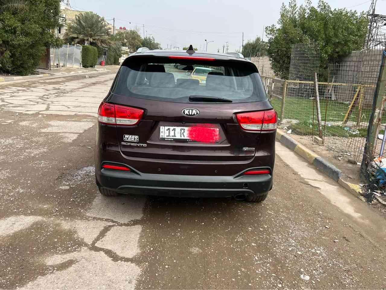 سورنتو موديل 2016  موصفات 
شاشة 
كامرة 
اشاير بل مري 
كشنات كهرباء 
ربعة سلندر 
سبعة راكب 
كشنات تدفى 
تحكمات ستيرن 
مانع نزلاق 
حساسات خلفي 
الحادث جملغ خلفي وبابتين بل العراق جملغ وبنيد رايدهة 147 وبيهة مجال واي ستفسار نتصال علة هذة رقم *********** مكلف بل نشر بغداد, العراق
