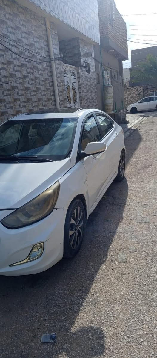 موديل ٢٠١٥ بيها قطعتين بسمي السعر ٨٥ وبيها مجال مكان السيار النجف ***********
