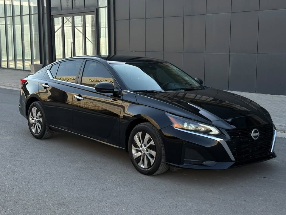 NISSAN ALTIMA 2024
مواصفات S : ماشيه 23,000 ميل 

جاملغ و بنيد صبغ بدون دواخل 
حادث خفيف و سطحي مو بجم 
بدون ارباك كله شركه ولا ارباك طاك بشرط 
كير و محرك و حجر و رادار وكهربائيات و بوابه 
بلاديه و بشرط كله شركة دينار واحد مابيها مصرف 
جاهزه السياره دهن و فلتر جديد مبدل 
بدون رقم يترقم شمالي مكان السياره سليمانيه

واتساب : ***********

