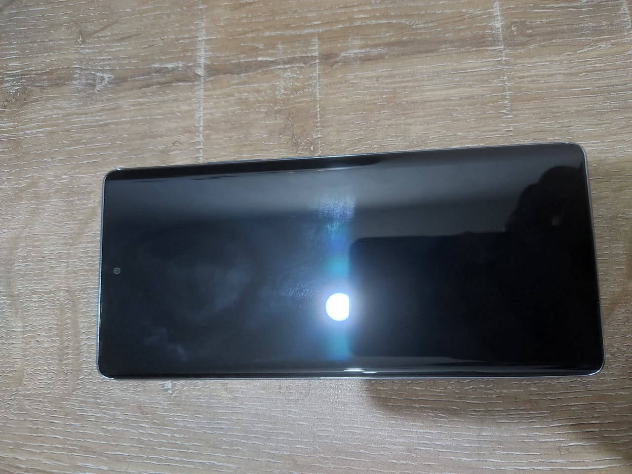 انفنكس هوت 50 برو بلس 
Infinix Hot 50 Pro Plus 
موبايل نضيف شخط مابيه ماصارلي هواي من اشتريته 
مواصفات 
~~~~~~
معدل تردد الشاشه/ 120Hertz 
بوبجي موبايل/ 60فريم باقي الالعاب90
كامرة/ فول HD60
معالج/ G100
ذاكرة/256 جيب وحمل لاتخاف
مزود بذكاء الاصطناعي رتب صورك براحتك 
~~~~~~~~~~~~~
السعر (220)
مكاني: ناصرية مركز (منطقة السفينه قرب جامعة الامام الصادق) 
تواصل خاص (واتساب-فيس) 
👆🏻👆🏻👆🏻👆🏻
اتصال على الرقم (***********)
Don't miss it 👉🏻
