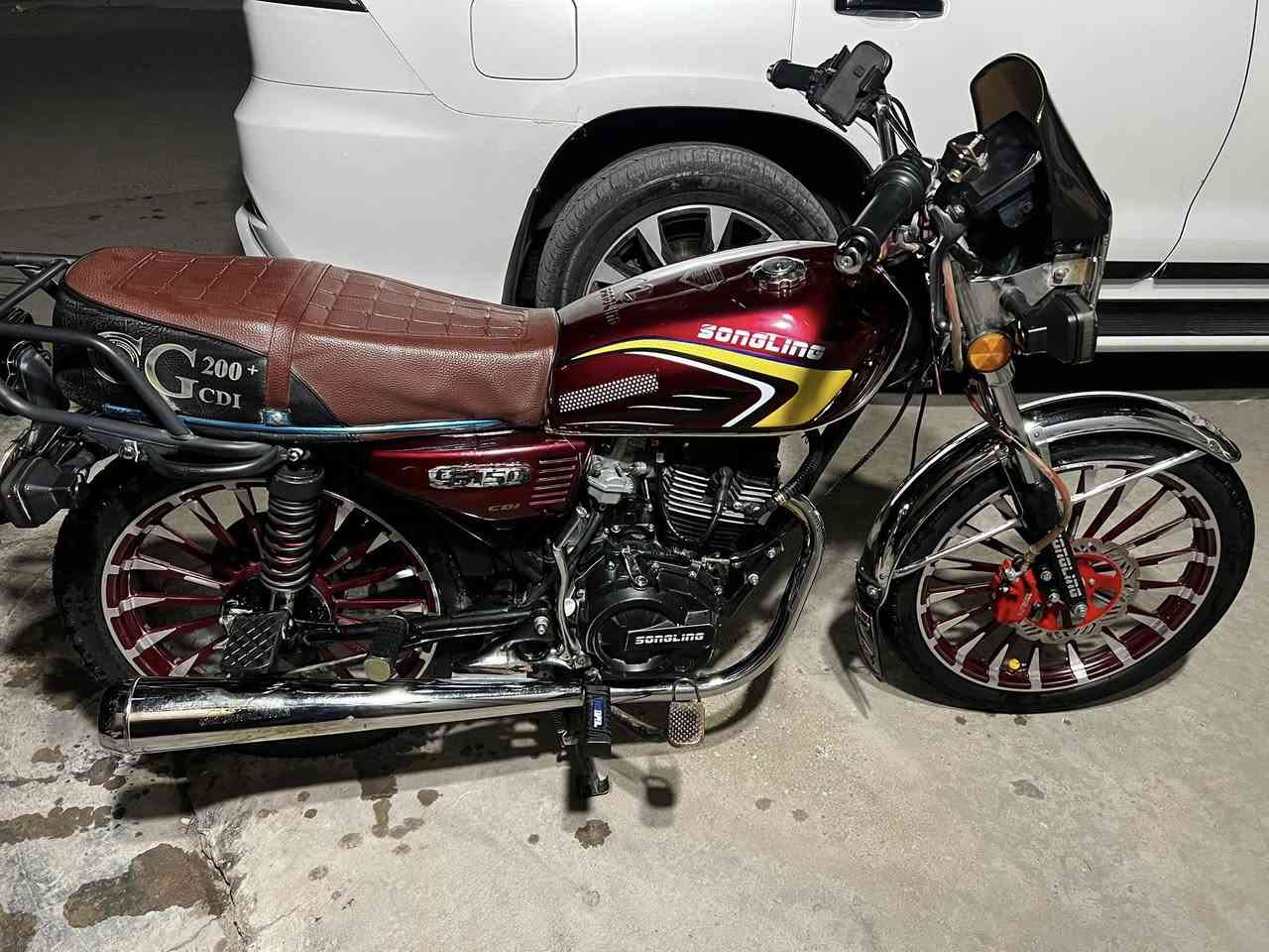 السلام عليكم
‎.       دراجه يراني سونك 

موديل 2026❗️

❗️مكينه 200cc   

‎لون احمر  دراجه زيرو

❗️اوراق موجودة 

السعر خاص 
                      

مكاني بغداد العامريه      الرقم ***********
