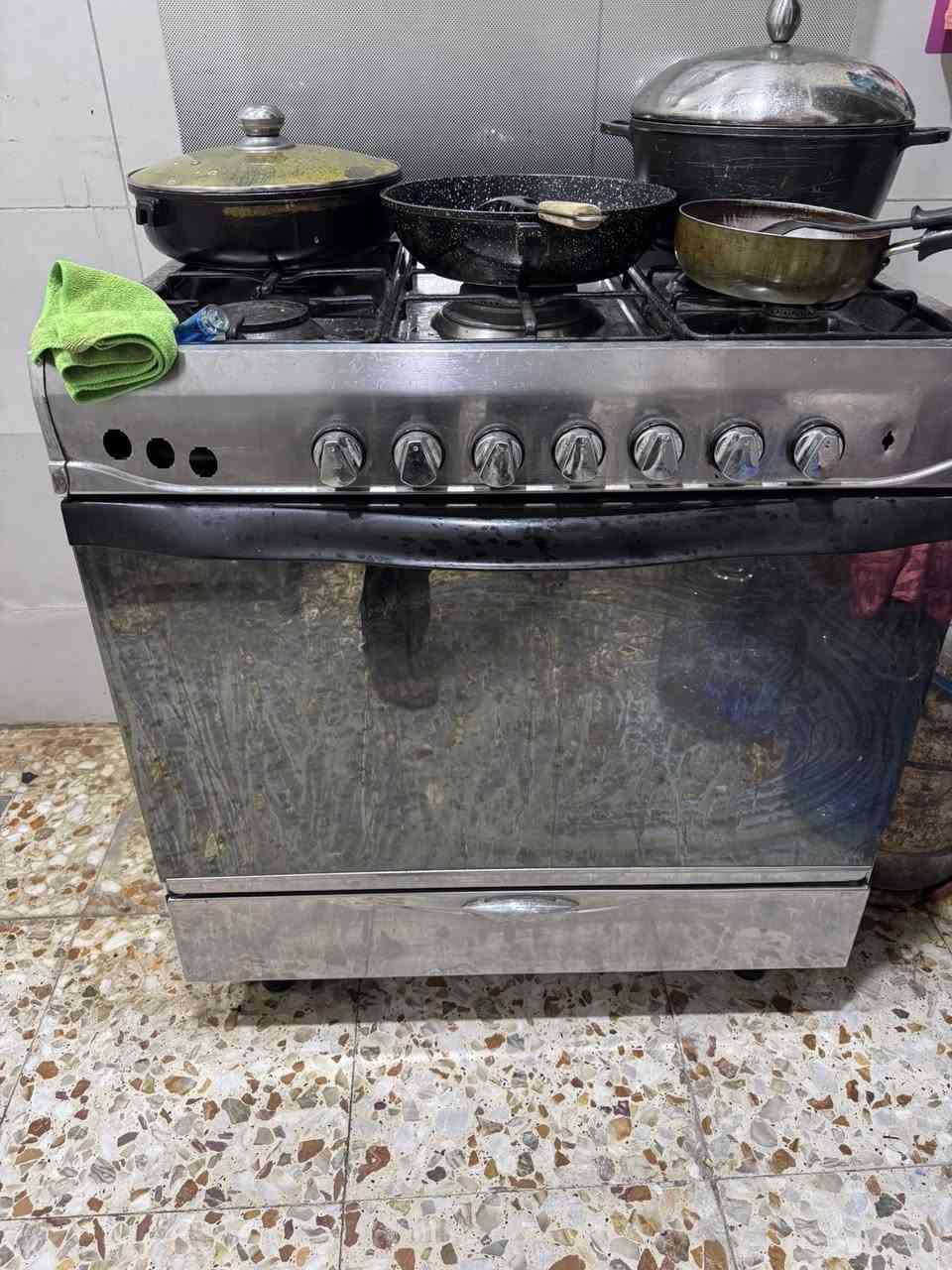 السلام عليكم غراض لبيع كلش  نضيفه الستفسار عله رقم ***********
