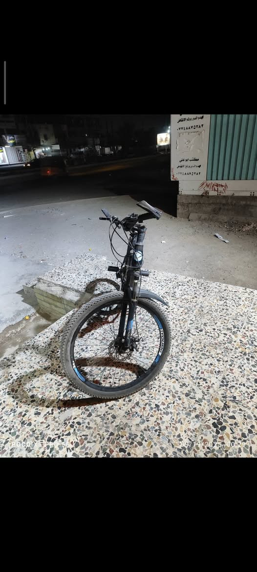 سلام عليكم 
شباب عندي بايسكل من شركه youming 
نظيف ما صارله هواي من اشتريته 
و قليل مستعمله 
اشتريته ب 150 
رايد ابيعه ب 75 
سبب اشتريت دراجه


**إذا كنت صاحب هذا الإعلان وتريد حذفه لأي سبب، رجاءا أرسل رسالة إلى الدعم الفني**