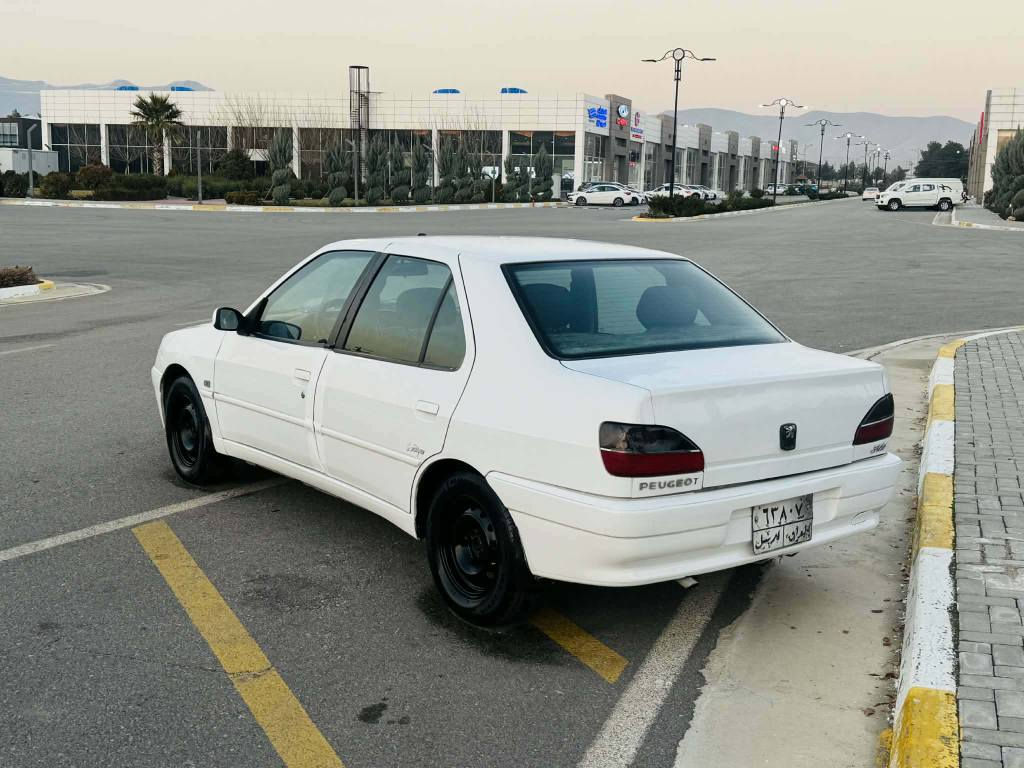 بسم الله الرحمن الرحيم
بيجؤى فه ره نسى 306 موديل 2002
كير و مه كينه ى به شه رت كير عادي
مه كينه ى  مه رغوب
ره قه م هه وليره ته حويل و غه رامه به شه رت
زؤر جوان ماوه ته وه 

شوين : سليماني               سعر: 30$
موبايل : *********** ::: *********** شمشمل, السليمانية
