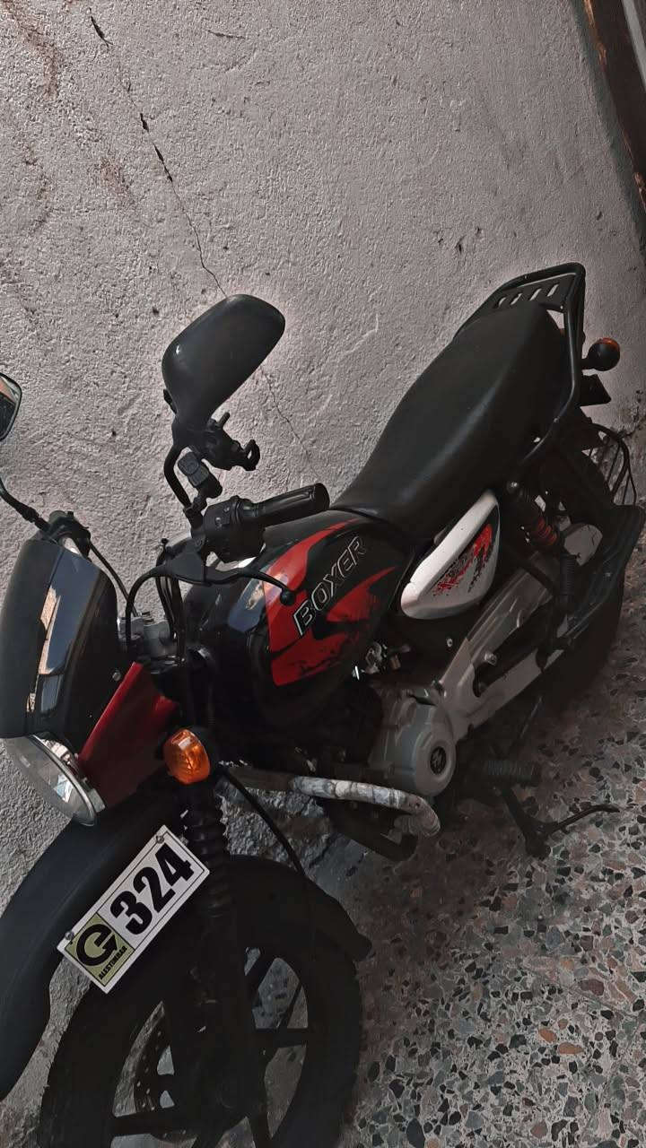 سلام عليكم دراجه بوكسر موديل ٢٠٢٢ كفاله عامه ومرقم بغداد الدراجه خير من الله  سعرها ١٩ ورقه وبيها مجال قليل تواصل ***********
مكان الشعله شارع محمد الصافي
