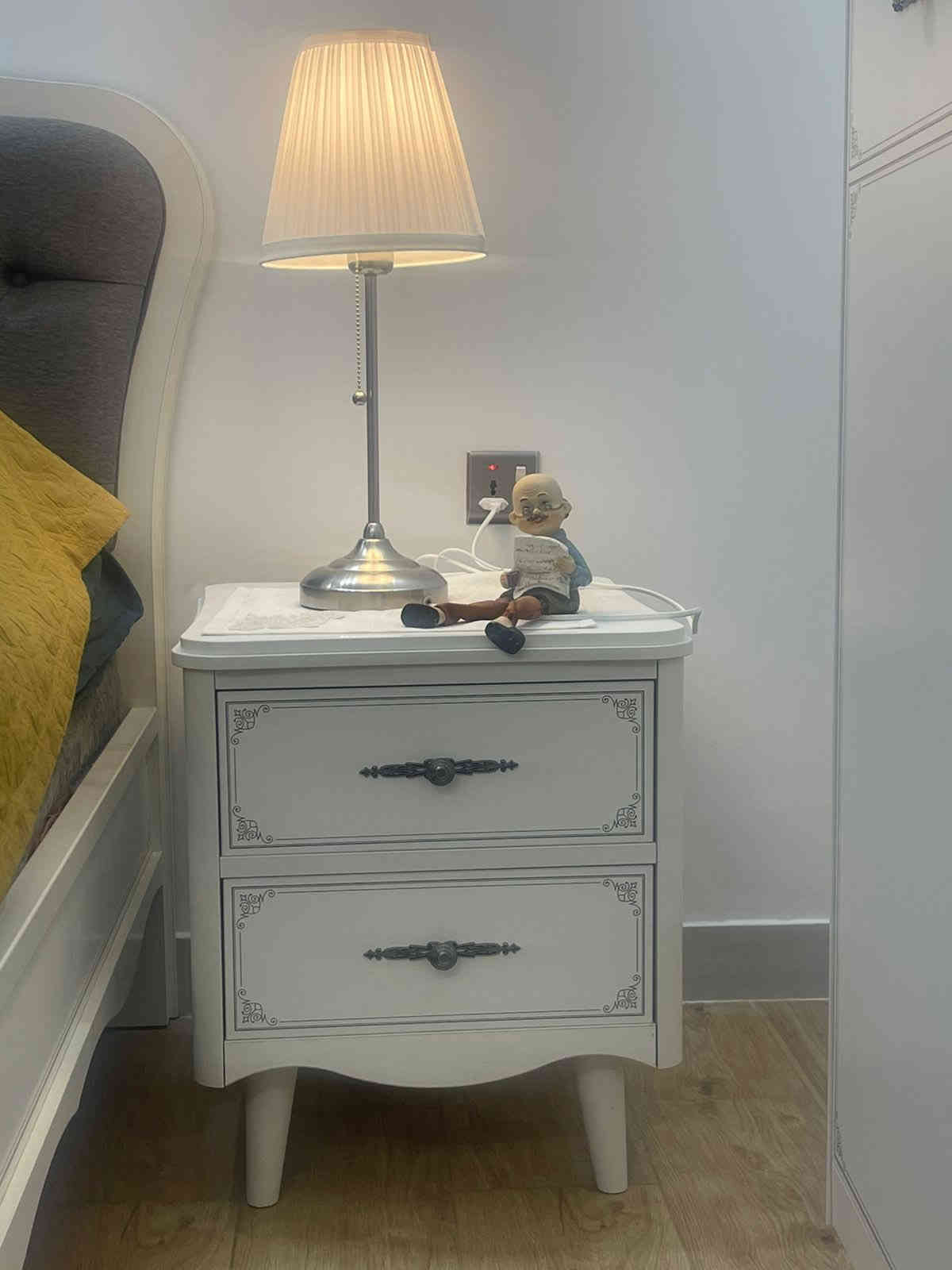 من شركة idol جديدة جدا 
خشب الصنوبر 
متكونة من ٧ قطع 
مع بردة 
السعر المطلوب مليون و٧٠٠
علما ان سعر الشراء ٣ ملايين ونصف 
للاستفسار  التواصل
***********
بغداد العطيفيةسبب البيع السفر
