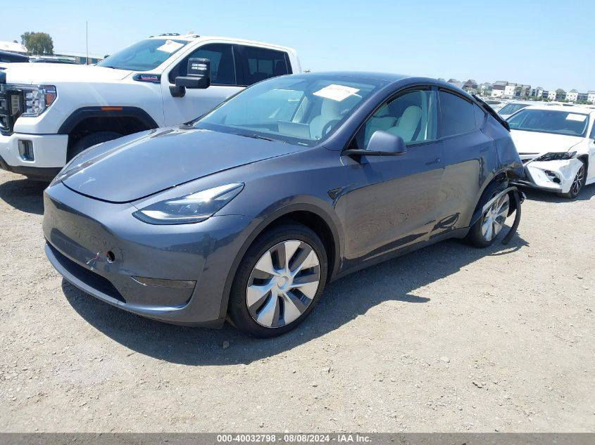 للبيع: Tesla Model Y 2023 - عائلية ومميزة جداً!
السيارة بحالة ممتازة وجاهزة للاستخدام، مع إضافات حصرية تجعلها فريدة من نوعها.
​✅ المواصفات الأساسية:
​الموديل: 2023.
​الممشى: 50,000 كم فقط.
​عدد المقاعد: 7 مقاعد (نسخة نادرة ومثالية للعوائل). 
الايرباكات كلها سليمة 
​الحالة: أونلاين (تستقبل تحديثات السوفتوير باستمرار).
​✨ الإضافات الخاصة (Custom Upgrades):
​ستيرن نص فرة (Yoke Steering Wheel): يعطيك شعور قيادة الطائرات ورؤية كاملة للطريق.
​شاشة خلفية إضافية: للتحكم بالتبريد والترفيه لركاب المقاعد الخلفية (إضافة مميزة جداً).
​💰 السعر:
​215 ورقة 
 للتواصل +964 771 197 2214  
بغداد الدورة


**إذا كنت صاحب هذا الإعلان وتريد حذفه لأي سبب، رجاءا أرسل رسالة إلى الدعم الفني**