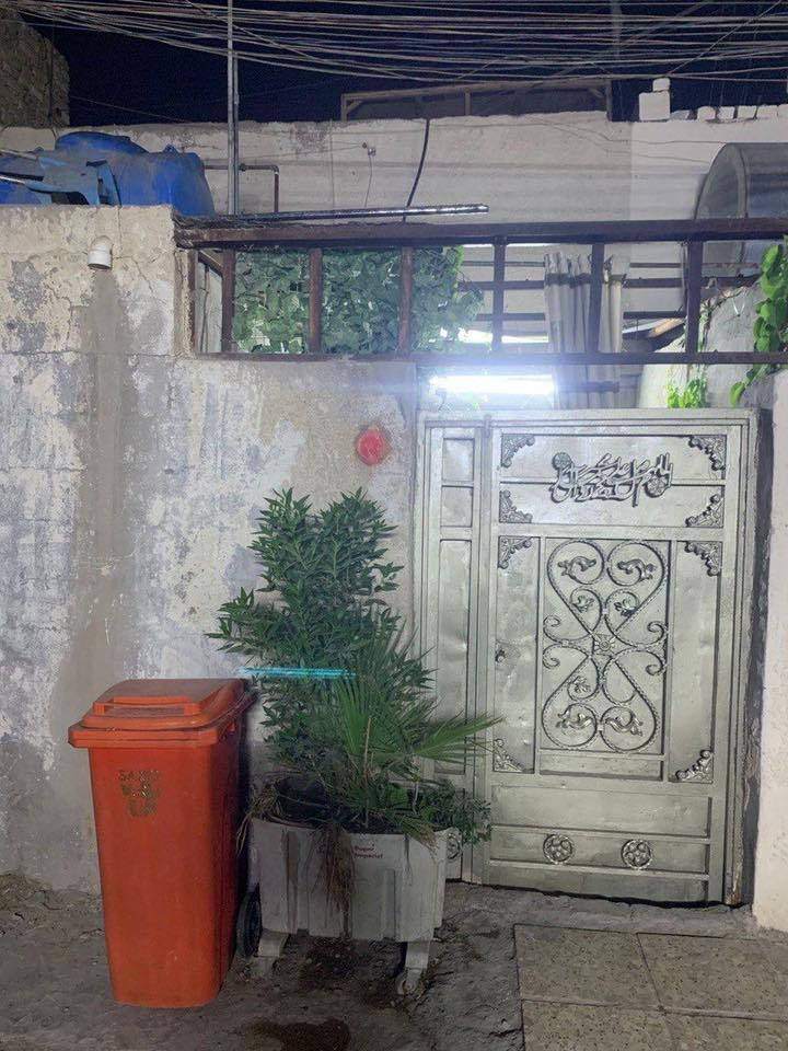 بيت للبيع حي طارق خلف معمل الغاز القديم الاستفسار اتصال ***********
