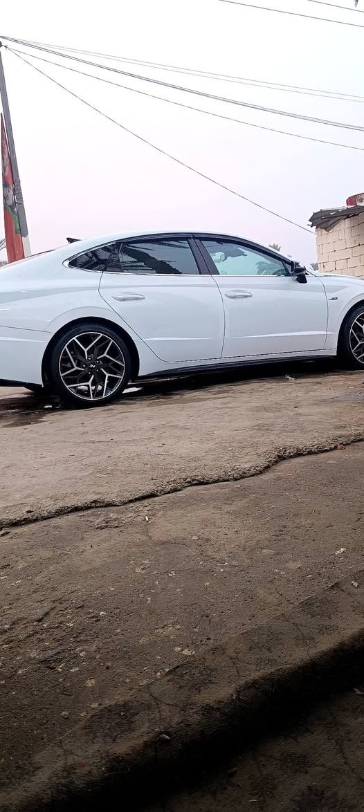 السلام عليكم اخوان سوناتا 2023 سياره اتوين تيربو اعلى فئه فول مواصفات سياره وارد امريكي سياره حادثه شاملغ الخلفي فقط قمارا سوداء اللون لؤلؤي ابيض الداخل رصاصي مطعم باحمر كشنات كهربائيه رياضيه السياره النظافه مالتها 100% محرك جير وضع الشركه ماشي 9000 كيلو سياره معروضه 255 وبيها مجال المكان بابل *********** ما متواجد على الماسنجر
