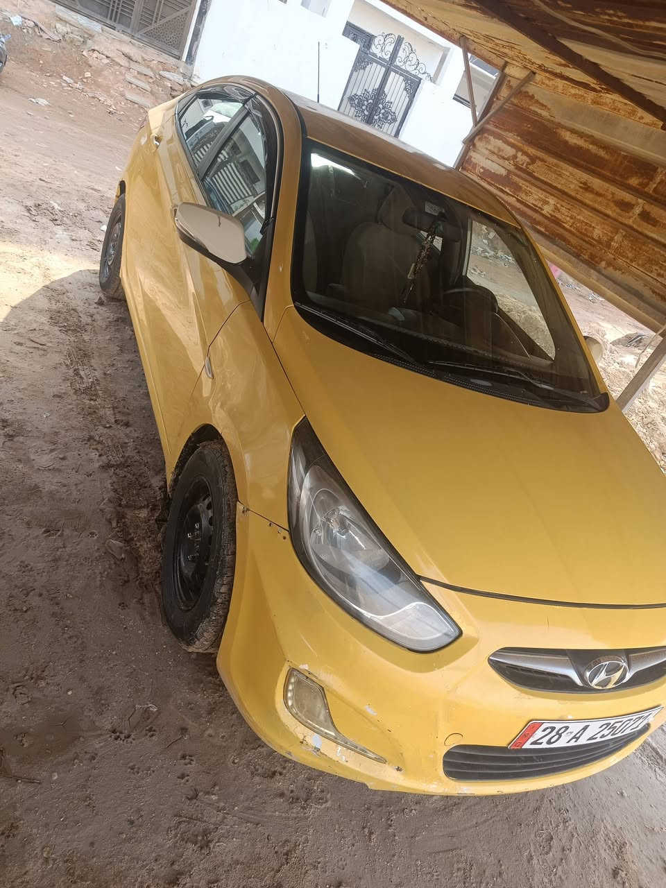 اكسنت تكسي م 13 رقم النجف دولي
هزه جديده سنويه ل 27 مصفره هيئه وغرامات 
مكينه وكير وحداديه وتبريد مكفولات 
سياره مكفوله من الضربه القويه والتبديل 
بيه شويه باب السائق وباب الوراه 
وهلال الجاملغ الوره الي عكس السائق باقي سياره مكفوله 
مكاني ديوانية حي الزيتون سعر 85 وبيه مجال 
 م ***********
