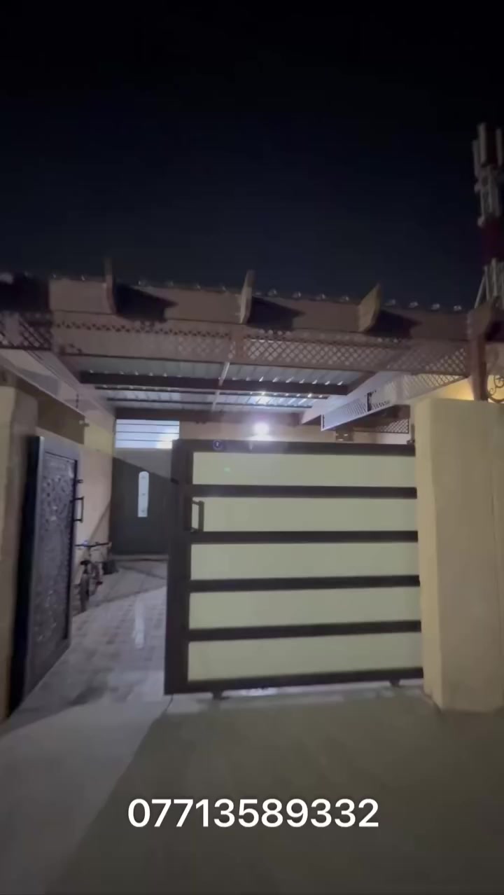 بيت للبيع تكريت مجمع طيبة ١ 
المساحة ٢٠٠ متر
 
صالة كبيرة 
البيت مسدد كامل 
بصف الركن وشارع رئيسي 
غرفتين نوم و بي اضافات 
غرفتين طابق ثاني مخازن سندويچ بنلل
وبي اضافة مطبخ حار 
خارجي 
السعر ١٠٢ مليون وبي مجال 
التعامل مع صاحب الدار مباشر 
***********
