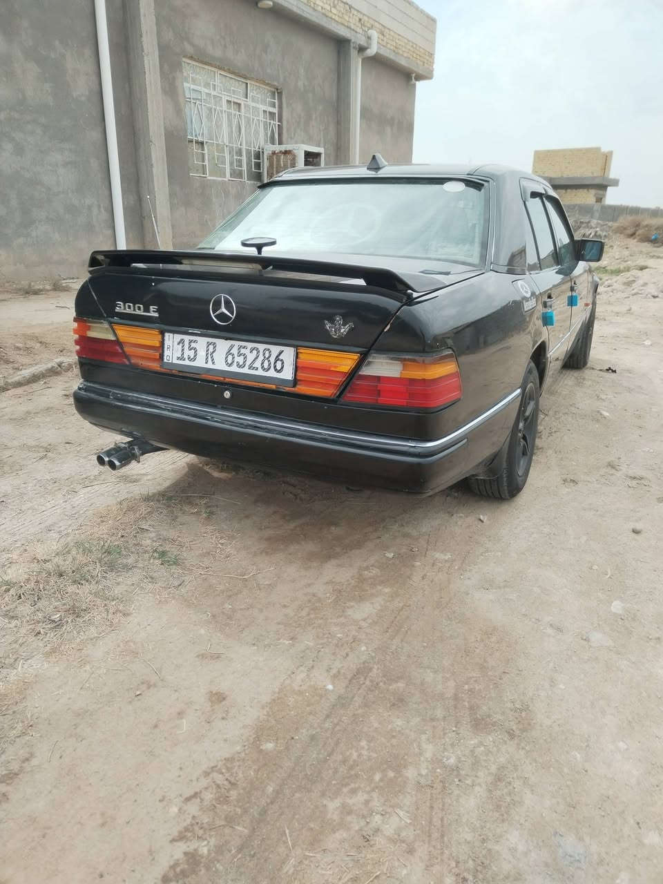 مارسيدس 300 موديل 1989
رقم انبار دولي سنويه ل2031 تحويل ثاني يوم 

بيه ضربه خلفيه بسيطه سياره مصبوغه للجماليه 

محرك وكير خراطيم 4 سلندر نوزل كهربائي

 قواعد دبلات  سليمه 

غرفه ارضيه وكشنات  جلد 

تخم تاير حداديه جديده تبريد شغال كهربائيات كله شغاله

#السعر 43 وبيه مجال قليل للشراي 

#مكاني #ناصريه بلغراف ***********
