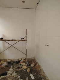 خلفه سيراميك جداري أو ارضى متفرغ حالين شغل عل ليزر درجه اول 0770797525...