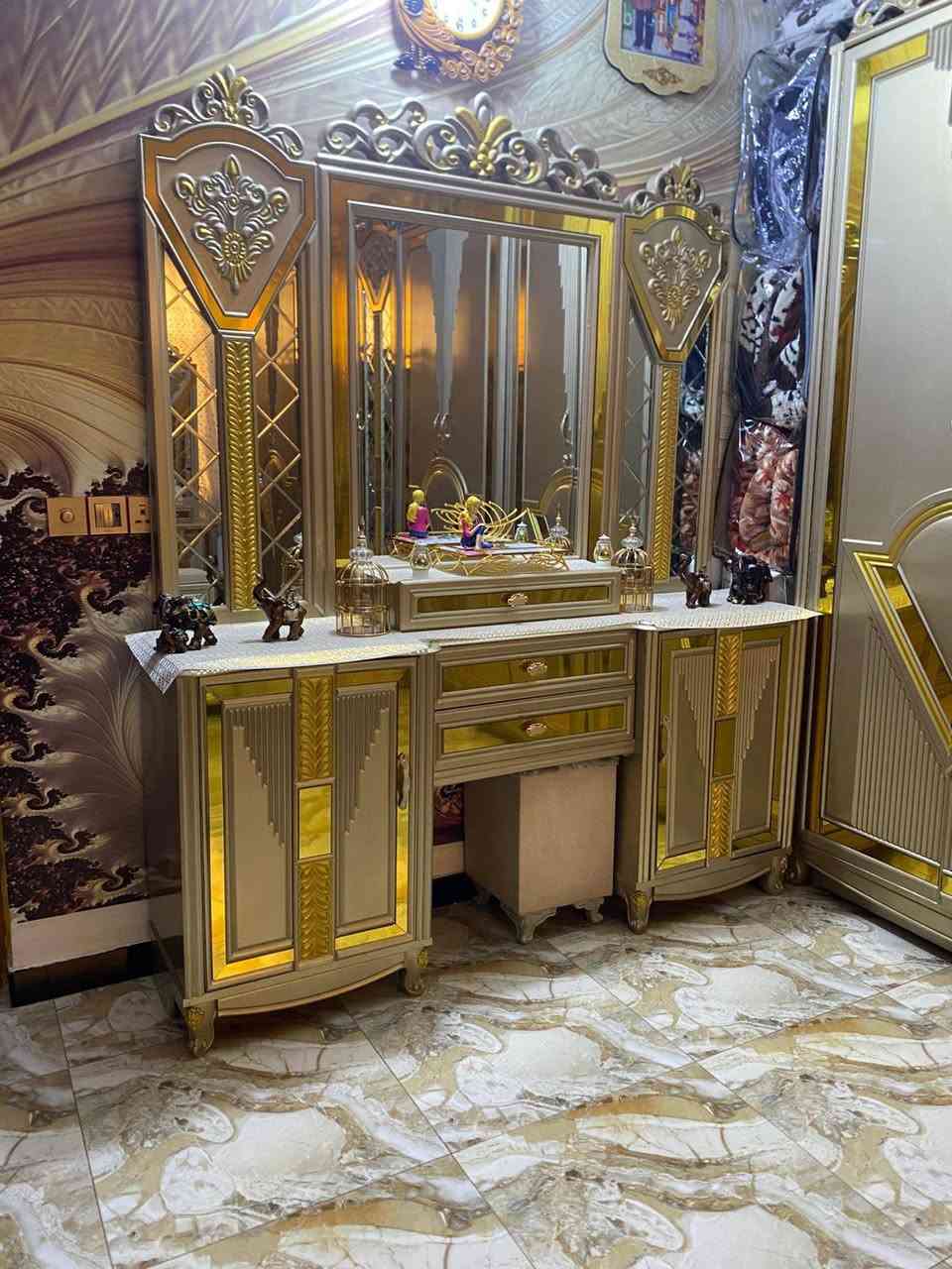 غرفه نوم عراقيه تصميم تركي نضيفه كلش مامستخدمه هواية عنواني زعفرانيه شارع الكهرباء 
رقم الهاتف: ***********
