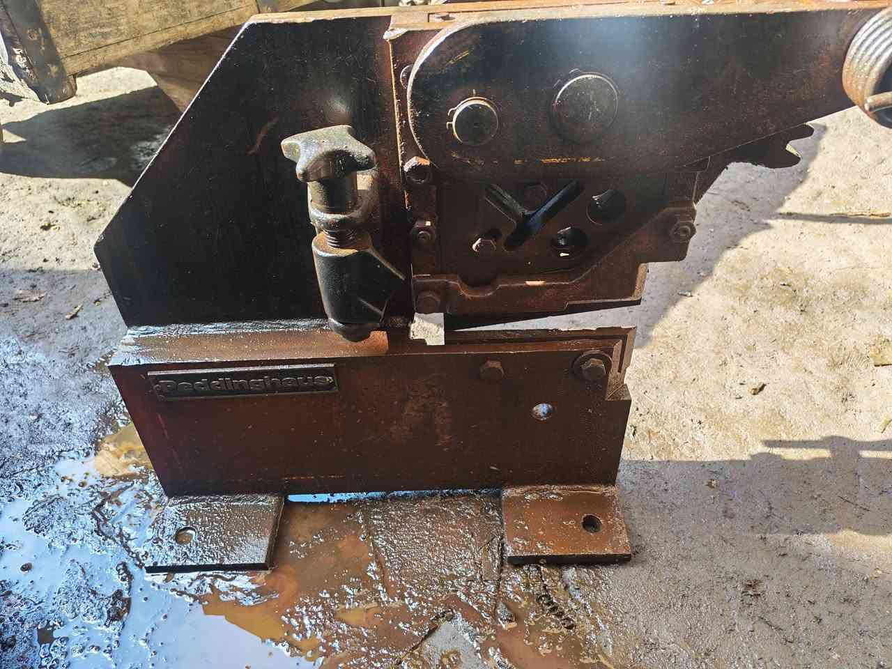 السلام عليكم ورحمة الله وبركاته بنج ابريس  الماني اصلي  ابلادي  العنوان باب الشيخ خلف كراج النهضه ***********
