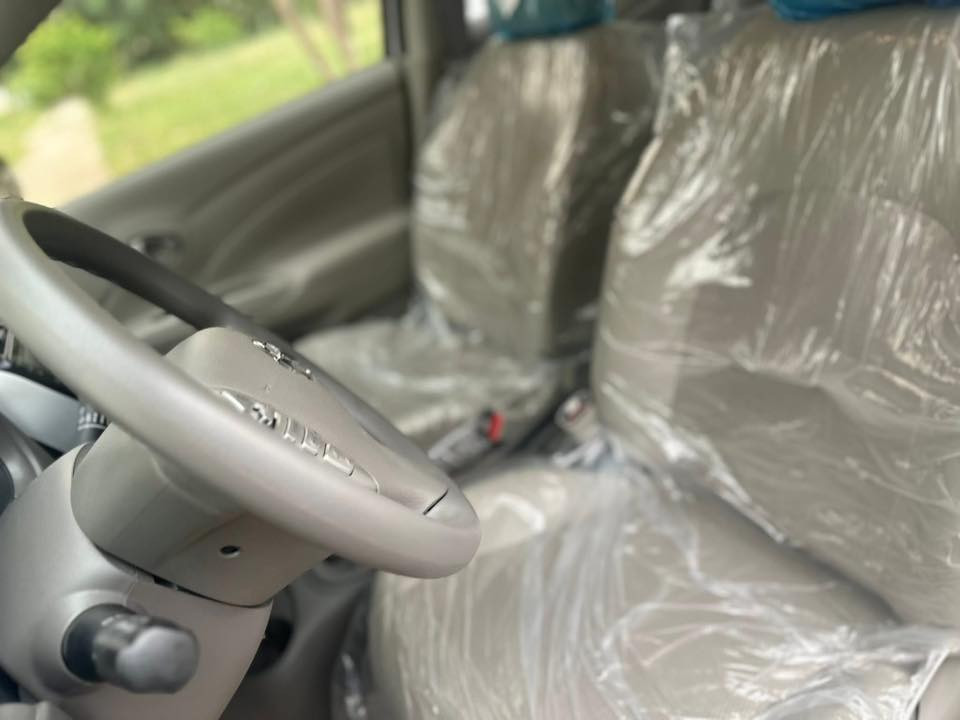 نيسان سني موديل 2024  باسمي  هندي هندي هندي ابو البليته الزركه 
رقم نجف  الدولي الجديد  سونار موجود 
مواصفات 
شاشه 
كامره خلفيه 
داخل عسلي 
تحكم ستيرن  تحكم مري 
يدات نيكل 
سبايدر 
شباك  ابو العلامه الجديده 
اريل جديد انفكيشن 
تجوى بنص
 بيها ضمان  الشركة شركة المهند
وباقي المواصفات معروفه
مكان  النجف ***********
السعر133 ورقة
