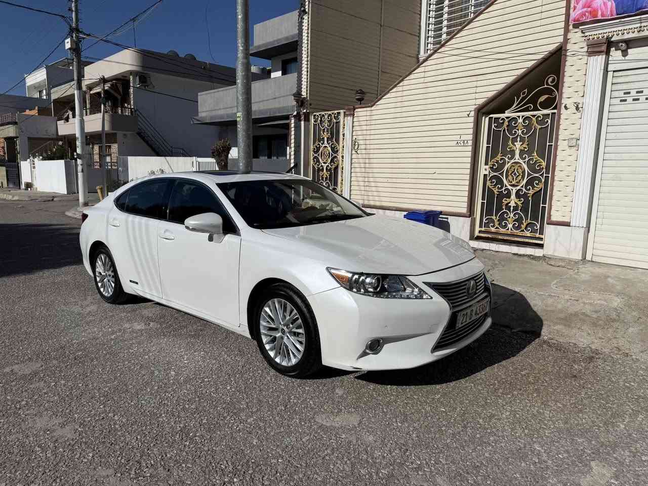 lexus es300h 2015
فوول فوول مواسةفات ٣ بارچەی بۆیاخە بێ ناوگرتن بێئێرباگ
بەسمە 
سڵایت
کوشن کارەبای خەزن ساردو گەرم 
سوکان هیتەر 
پەردە 
رادار
حاسەی پێش و دوا
سنوق جەگ 
زۆر مواسەفاتی تر
سعر ١٥٦ وەرەقەو معاملة
ژ.م / ***********
