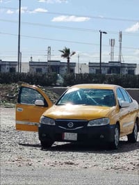 نيسان سني موديل 2010 جاهزه محرك كير عادي تبريد تدفئه كله شغال السعر ٧٠...