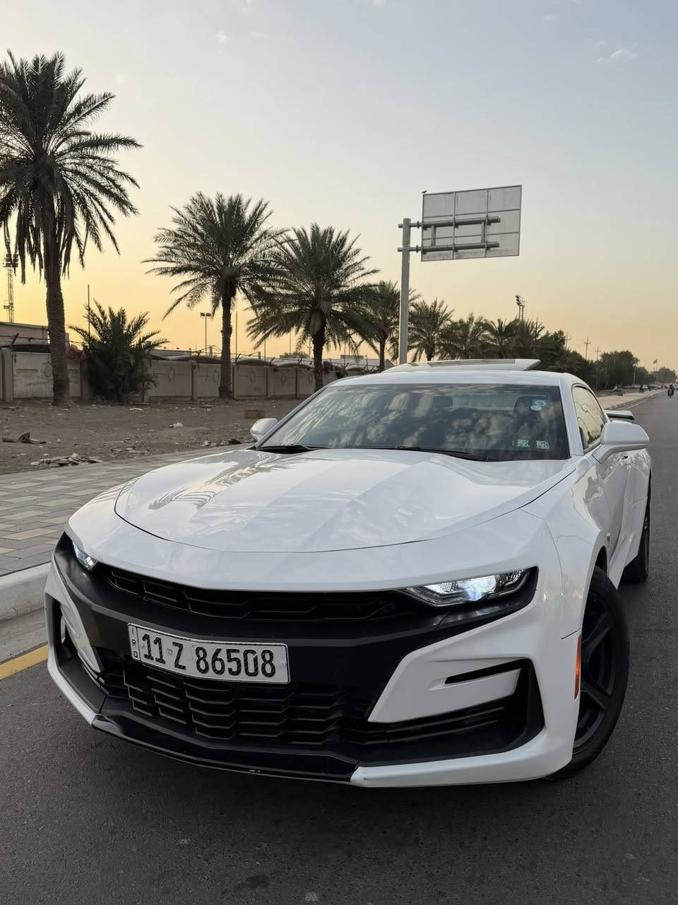 السلام عليكم كمارو 2023 فول مواصفات 1/1 رقم بغداد انگليزي السعر ( 150$ ) مكانها بغداد ***********سياره وارد امريكي حادث جاملغ خلفي وجنطه بدون دواخل محرك 2000 تيربو مكفول موصفات / فتحه سقف / بصمه تشغيل / كشنات كهرباء مال السايق والبصفه / شاشه جبيره / كشنات حضن تدفئه + تبريد 
سياره جاهزه مابيها نقص ماشيه 28 mi سياره بعدها بحاله الوكاله 
الشراي يتصل
