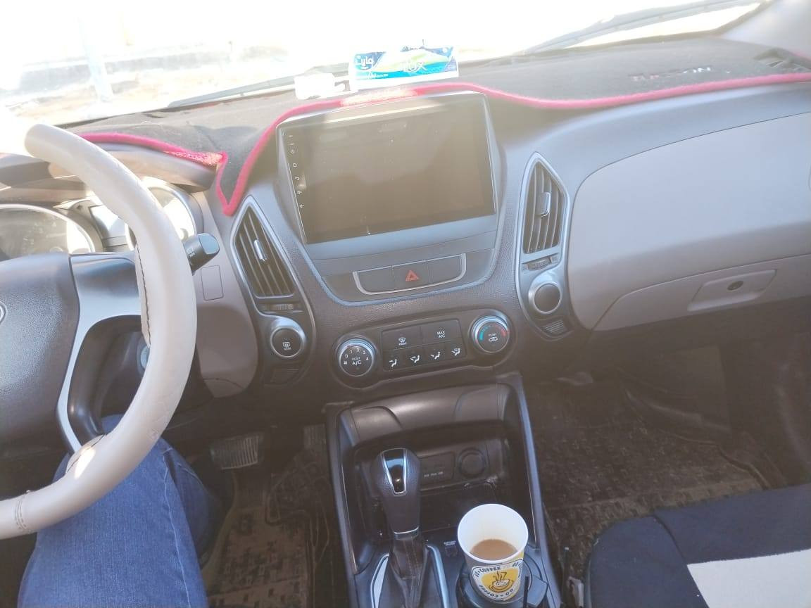 توسان 16خليجي مكفوله من الصبغ جاهزه حداديه تبريدتدفئه كيرمحرك مكفول شرط التحويل رقم بابل ماشيه 210الف السعر 165مكانه بابل محاويل ناحية الامام الاتصال على الرقم ***********
