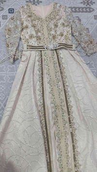 ملابس • مقاس ٤٠-٤٢