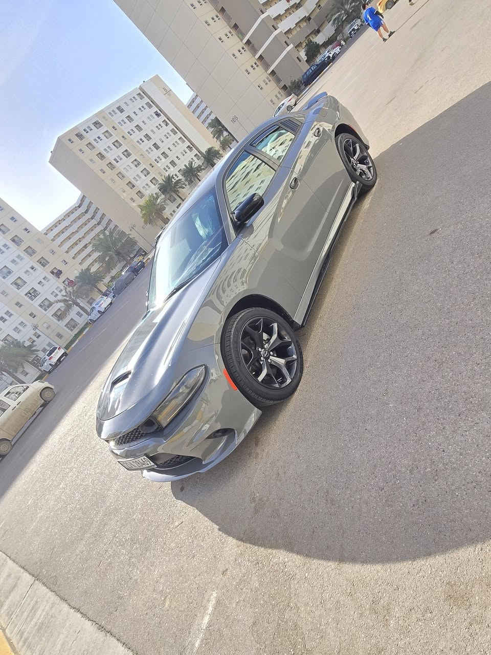 تحيه طيبه...
جارجر ٢٠١٧.   sxt
وارد أمريكي 
تو ويل مكينه 3600
شاشه كامره دواره كشن سائق كهرباء 
بدون ايرباك شرط 
قطعه وحده تبدل جاملغ أمامي ايمن
صور الحادث والسونار بالمنشور 
مسويلها ادامه كامله 
صدر أمامي خلفي جديد 
تخم ويل وتاريات مال ٢٣
منظومه بانزين كله جديد 
اي نقص ما بيها 
رقم سليمانيه عندي وكاله عامه بيها 
تريد تحويل تريد وكاله 
ترايها مال زيرو
ماشيه ١١٦ميل
عنوان بغداد بسماية 
السعر 187
شراي اقرء المنشور وبيك خير وادلل 
ما تشتري اتشرف بيك الكلمه الطيبه صدقه
***********
