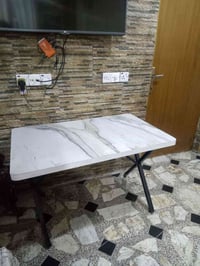 ميز • بدون كراسي • بغداد حي أور