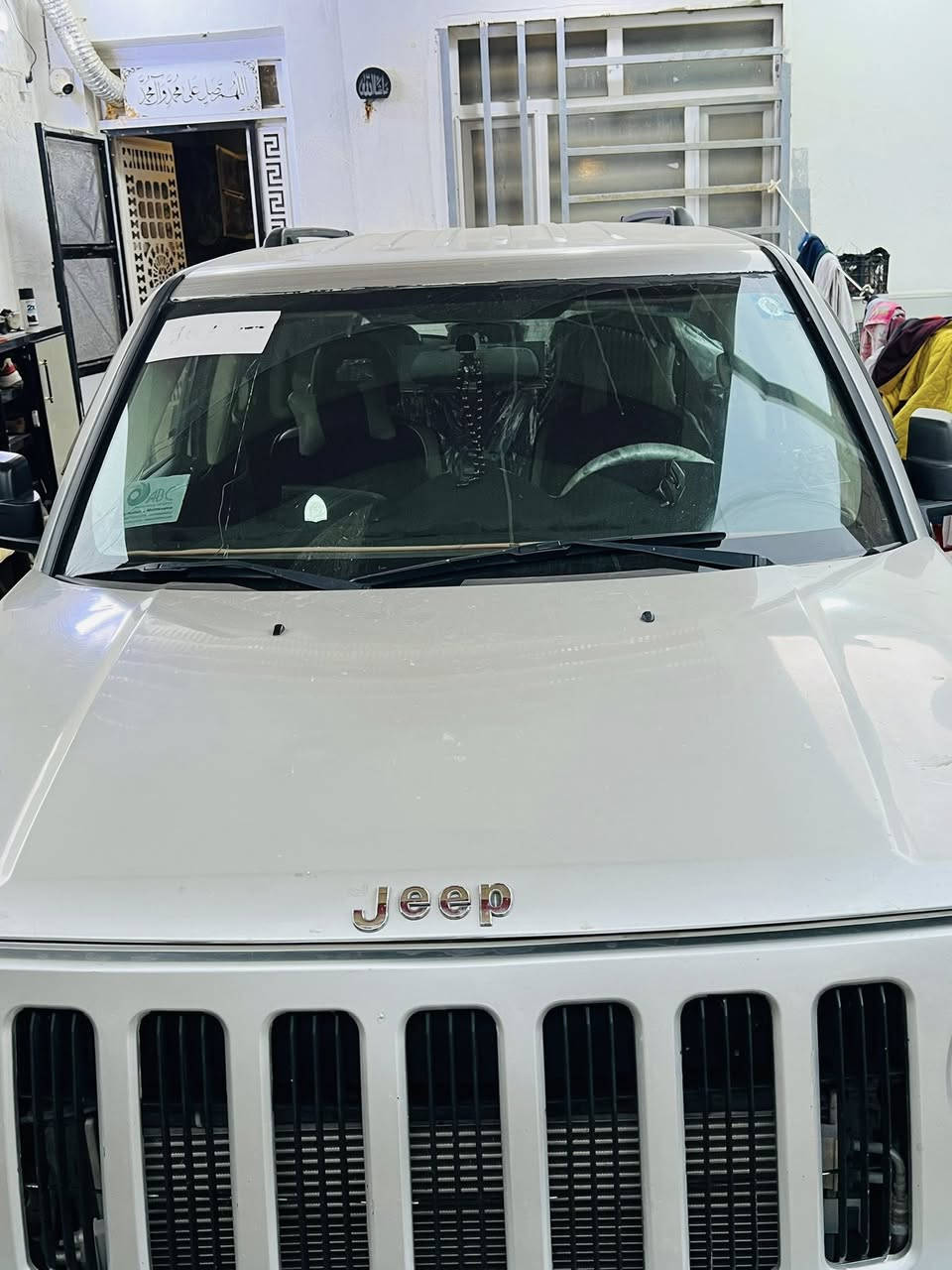 سلام عليكم 
جيب باتريو 2009  محرك 2400 
سنويه 2031 مداور ثاني يوم بأسمي رقم انكليزي قادسيه  مصبوغه  حزام بسبب الجراد السياره جاهزه نظيفه جداً گير محرك كفاله تخم تاير باترتي جديد سياره انظف بعد من الصور 
السعر 90 وبيها مجال 
عنوان ديوانيه مركز المدينه 
***********
