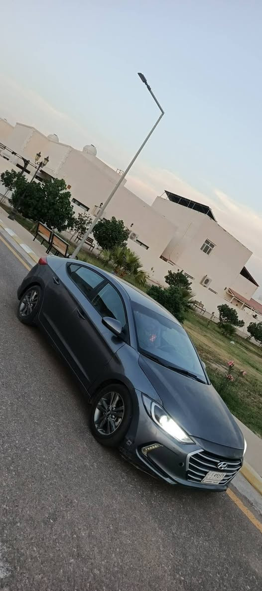 سلام عليكم شلونكم خويه
النترا 2018 سوبر  نضيفة كلش  سعر مناسب👇👇
ليبل واحد سبير الشركة بيها 
كفاله عامه من قطره الصبغ فقط بنيد مبدل +بارد شبر جاملغ وعندي سونار هسه سويته

مواصفات(وضعيات قيادة +مثبت السرعة+رادار جانبي تفاعلي+حساسات+شاشه اندرويد وكامرة +تحكمات+عداد الكتروني+شاشه اعطال+بجم زنون عالي ناصي )

مكينة 2000 دوش المرغوب كفالة من كلشي تراي زيرو 
كير AT  المرغوب 6 نمر
اخوان ماشيه 90 الف حقيقي 
تبريد شرط يلسع 
بدون اي نقص السيارة حداديه ولا جكه بيها 
الجامة مفطوره اخوان
السعر 122 وبيها مجال 
مكان ديوانية 
***********
