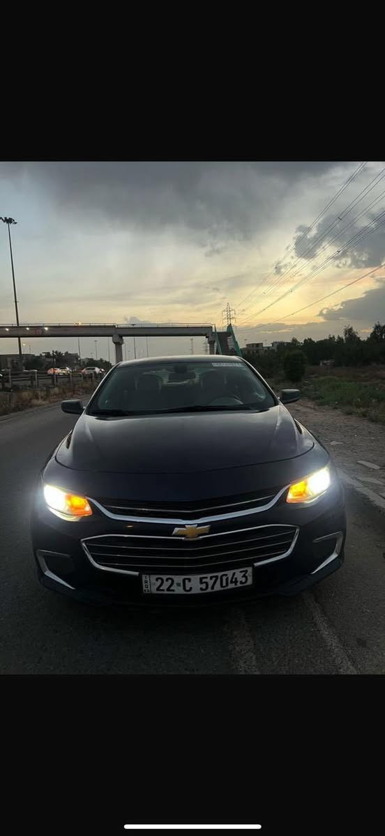 ماليبو 2017 رقم الجديد اربيل
بيها جاملغ وشبر من البنيد بدون دواخل وهنا صاير بيها جاملغ خلفي وباب مكانها بغداد السيديه السعر 90 وبيها مجال بسيط 
للتواصل / ***********
