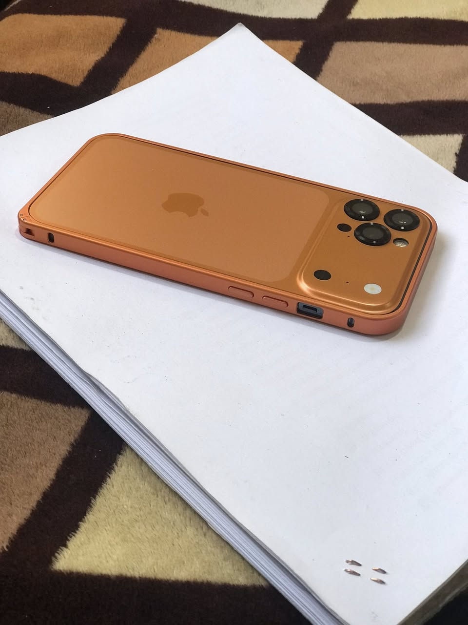 سلام عليكم اقره المنشور قبل مراسله))
ايفون 12 برو ماكس 
ذاكرى 128
كامرات 👍🏻
فيس ايدي شغال👍🏻
هزاز شغال👍🏻
تكنيك اتصال شغال👍🏻
بطاريه بلاديه انسه صرف 83👍🏻
 ((((تلفون مبدل قفط شاشه اصليه))))نضافته كدام عينك فول فقط فطر خفيف بل ضهر وتجي تفتح غلاف وتشوفه كدام عينك ومبدل فقط شاشه اصليه ((فيس ايدي شغال)) تلفون على وضع لبلاد كلشي شغال بي وشرط الفحص المايشتري رجآ ليدخل فقط الشراي يتصل ويدلل السعر 390 وبي مجال حك الجيه مكاني بغداد بسمايه رقم ***********
