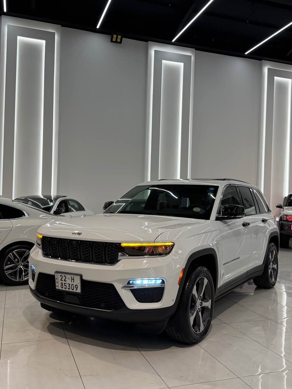 Jeep grand cherokee 2023 خلیجی 
‎مۆدێل ٢٠٢٣ 
دشبول ۳ شاشة صفر شريكة هارلم 
 35  هەزار مایل ڕۆیشتووە ‎مواسەفات لیمیتید بلاس
پانۆرما ناو زەرد
‎کامێرەی دواوە سندووق کارەبای 
‎حەساس گەرم کردنەوەی کوشن 
‎بەسمە دیاری کردنی خێرای 
‎ئاوێنەی تەنیشت ئیشارەت ڕاداد 
‎8 پەڕەشووت لاید لید 
‎شاشەی داشبۆرد 
‎٤ مۆدێل لێخوڕینی هەیە 
‎شەخال دەبڵ ئەکسل 
‎کوشن جلد کوشن کارەبای 
‎کوشن خەزن کوشنەکانی دواوەش گەرمن ناودەرگاکانی لیدن تەبرید مەرکەزی لە کوشنی دواوە تەحە کووم بە گەرمی و ساردی دەکرێت
‎سەیارەکە بي بۆیاخ و ساردە زۆر جوان ماوەتەوە کامل  گاعی بیلاد دانراوە بۆە دوو بەسمەی ماوە  

‎390$  مەعمەلا 
*********** whats app أربيل, العراق
