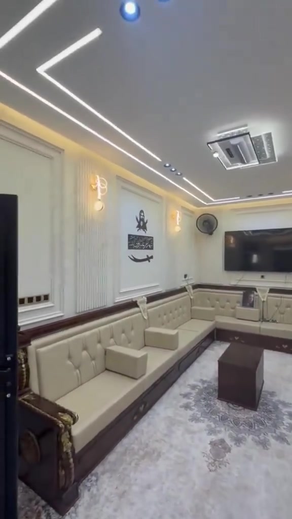 ✨ ديكور وطلاء المنازل – بصمة فخامة ببيتك ✨
تحلم ببيت مرتب وراقي؟ إحنا نحقق حلمك ✨
نقدملك خدمات ديكور ودهانات عصرية بأفضل جودة وأحدث التصاميم 🔥

🛠️ شغل احترافي
🎨 ألوان مميزة ومواد أصلية
🏡 تصميم داخلي وخارجي
📐 دقة بالتنفيذ + سرعة بالإنجاز
💰 أسعار مناسبة للجميع

👈 حول بيتك لتحفة فنية بإيدين خبراء
📞 تواصل ويانه وخلي فريقنا يزورك ويطيك أفضل ***********__***********
