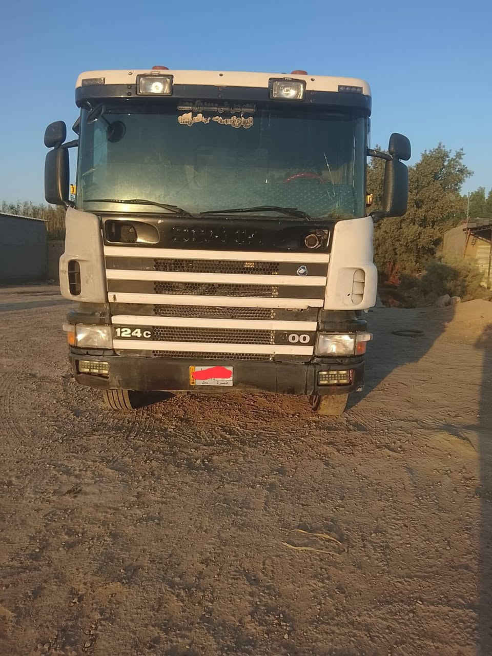 تفاصيل سياره لبيع سكانيه عكرب موديل 99 بومه مجموعه خفيفه كير 3, 3 بيئ فطر بشاصي مكينته 6نجكتر سياره جاهزه العمل سعر 230 وبيه مجال رقم سياره بصرة مداور ثاني يوم مكان سياره ناصرية قضاء رفاعي ) رقم ***********

