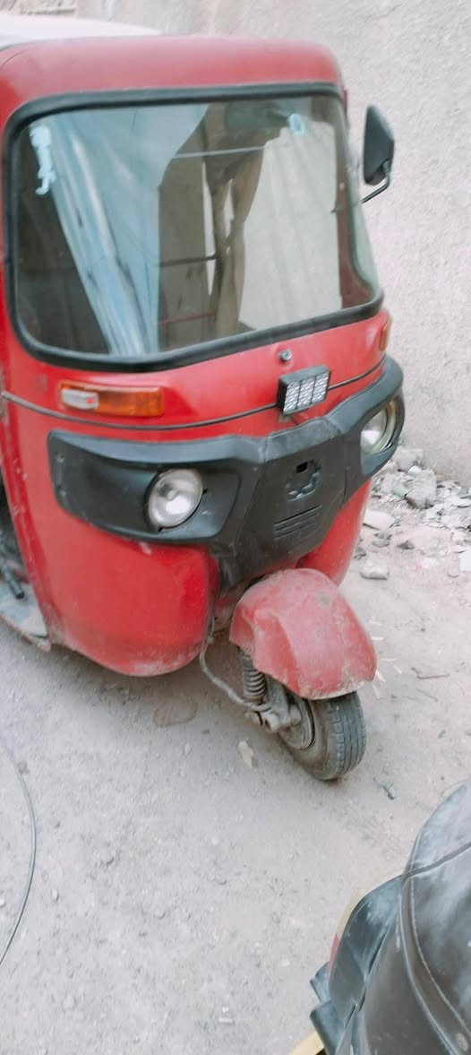 سلام عليكم تكتك لبيع مديل 18 كفله وراق صولي متواجد علخط ***********
