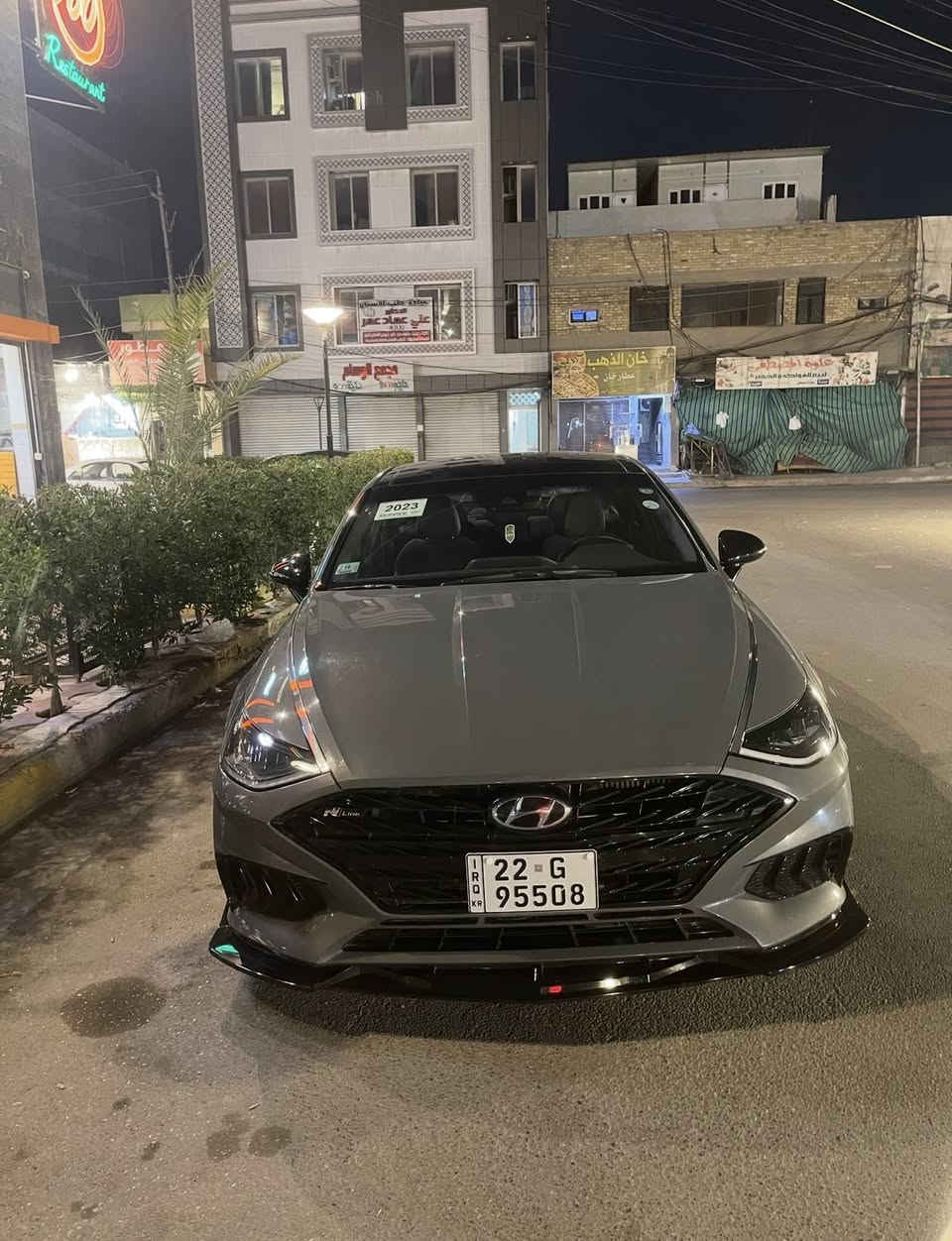 سوناتا ان لاين ٢٠٢٣
لون اسمنتي محرك ٢٥٠٠ توربو
ماشية ٣٩ الف ميل 
رقم اربيل جديد 
سيارة حادثهة الصندوك ومبدل نفس اللون تفصيخ 
وحافة الجاملغ الخلقي شوية بي دي ار 
سيارة نظيفة كلش تجي واتشوف بعينك 
عليهة تظليل امريكي ٥٠٪؜
بجم مغلف بي بي اف 
عليهة وشم جانبي سبورت 
باقي موصفات الان لاين معروف 

السعر 21,800 وبي مجال
مكان السيارة بغداد
للتواصل على الرقم 
***********
