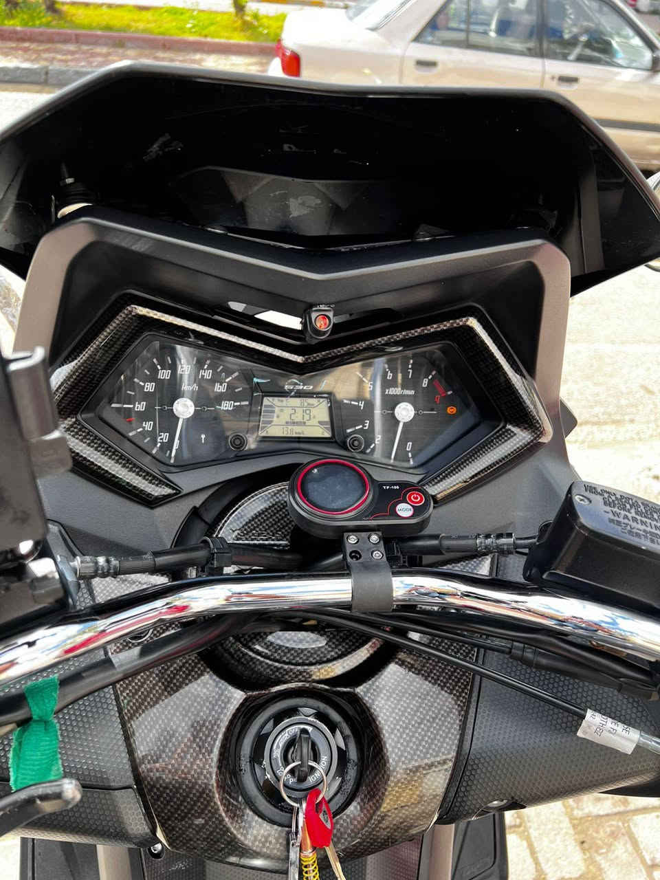 T MAX
2015 
الدراجه مكفوله 
مابقه اكتب وارغب بيها 
تعال وجيب فيترك وياك 
الدراجه ٣ سويجات 
ماشيه ٣١ 
*********** فقط واتساب
