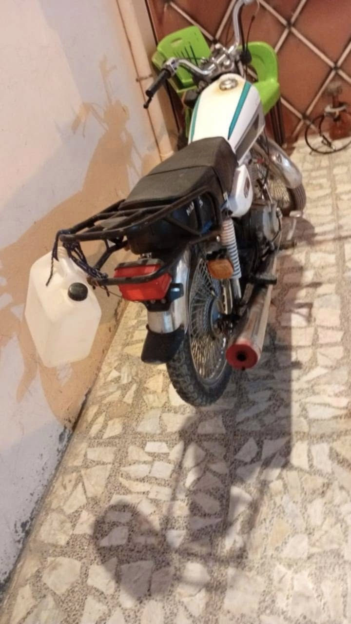 سلام عليكم   دراجه للبيع موديل 22( مكلف بل نشر ) نتصلو عله صاحبه تفاصيل يمه  هاذه رقمه ***********
