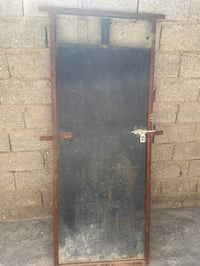 باب حديد • للبيع