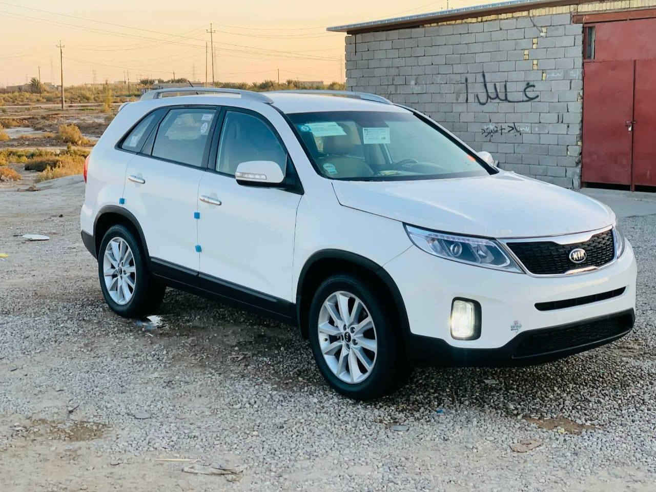 السلام عليكم سورنتو موديل 2015 رقم بصره تحويل سنويه وارد خليجي مكفوله من الضربه القويه ما عدا جاملغ خلفي وقبق الجنطه وتعمير وصبغ بصيط مواصفات 6 سلندر مكينه ما مفتوحه 7 راكب بصمه كشنات جلد برده خلفيه شاشه وكامره لد امامي خلفي حساس خلفي مراوس وبيع حسب  القناعة  السعر 143 غير متواجد عل فيس الاستفسار  الرقم ***********
