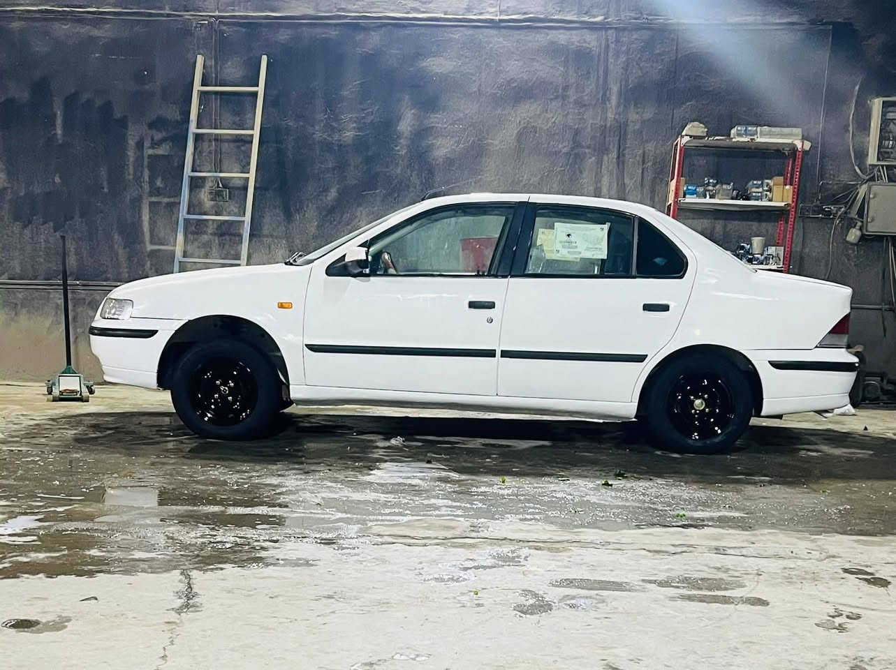 السلام عليكم شباب للبيع سمند. موديل 2010 رقم بغداد نكليزي بسمي سنويه ال2030 هزه جديده جاهز من كلشي تخم تاير جديد صدر خلفي امامي جديد كلج اجديد جاهز سياره للخير مكفوله من الحادث بيها صبغ دوسات وباب الوره سايق اثر طخه بصيطه السعر 43 وبيها مجال بصيط حك جيه مكان السياره بغداد تاجيات الاتصال***********
