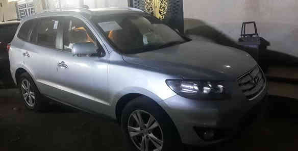 السلام عليكم . سنتافي ادوات كاز موديل ١٢ كصة جنطه السياره جاهزه ومتومه وحصة كاز للبيع السعر ٥٠ وبيها مجال 
للاستفسار ***********
