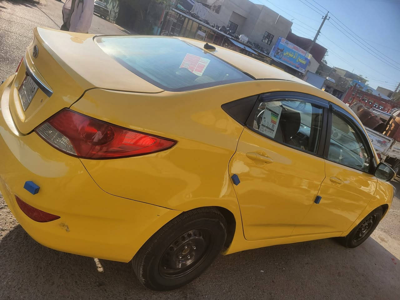 السلام عليكم اكسنت موديل ١٣ خليجي محرك ١٦٠٠ نقصها تبريد سعرها ٧٥ مكان بغداد
***********
